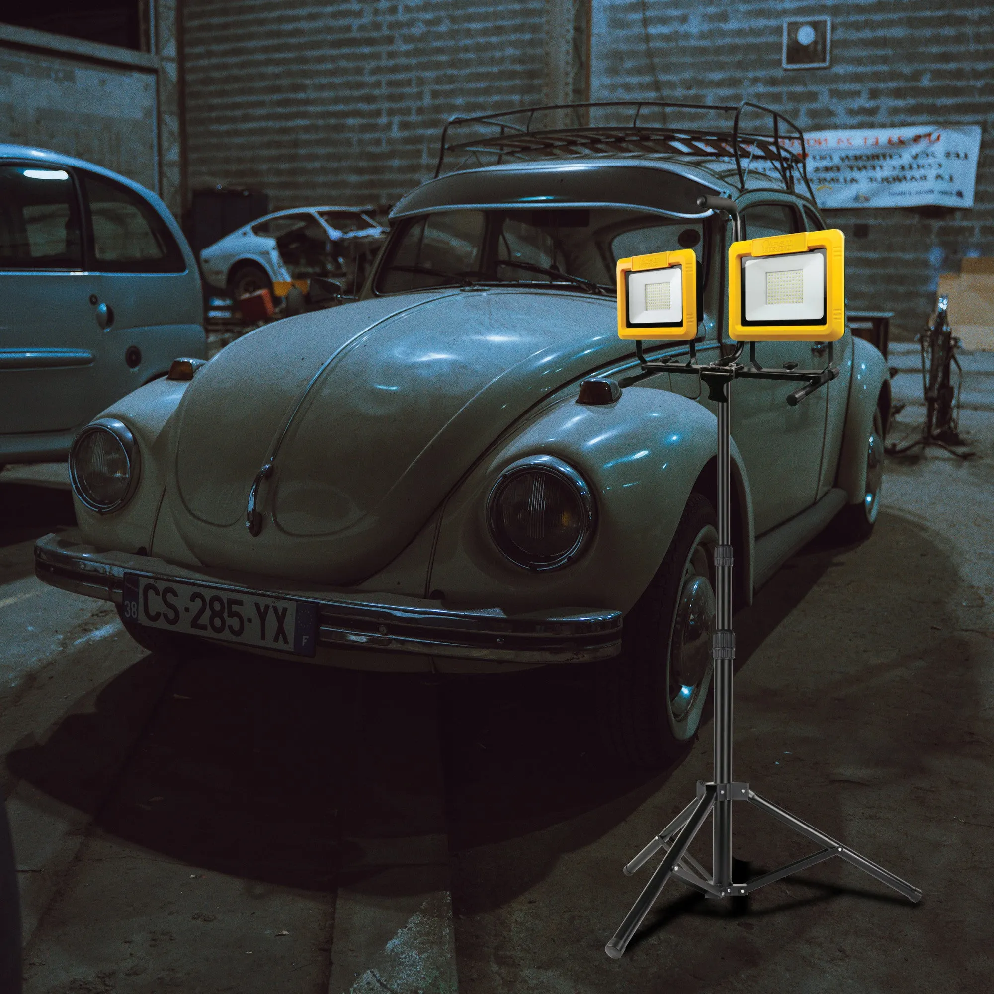 14000 Lumens Plug-in LED Worklight With Tripod