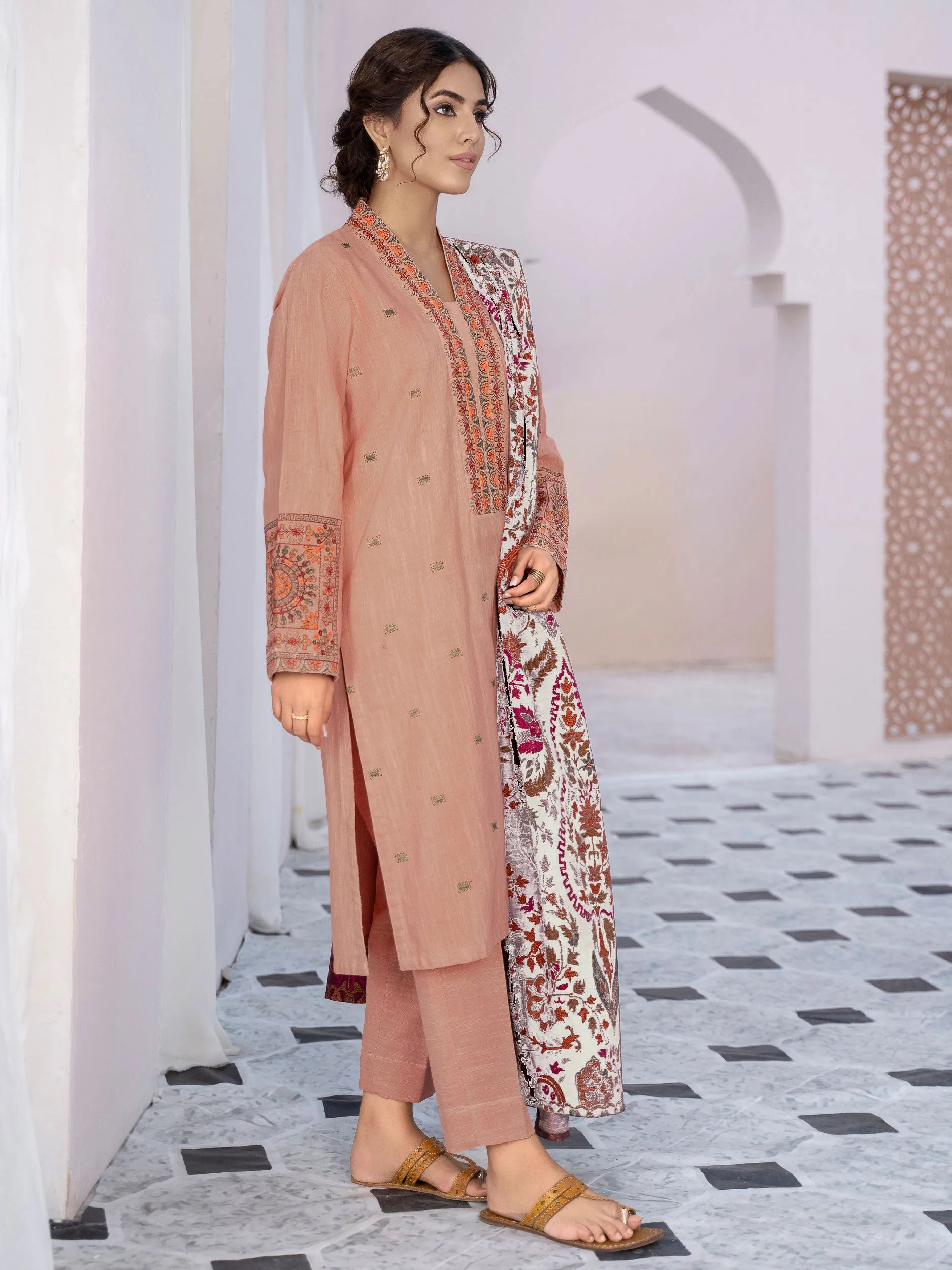 2 Piece Embroidered Khaddar Suit (Unstitched)