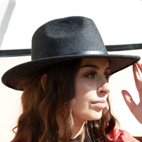 Angels Whisper Leatherette Strap Felt Hat in Black