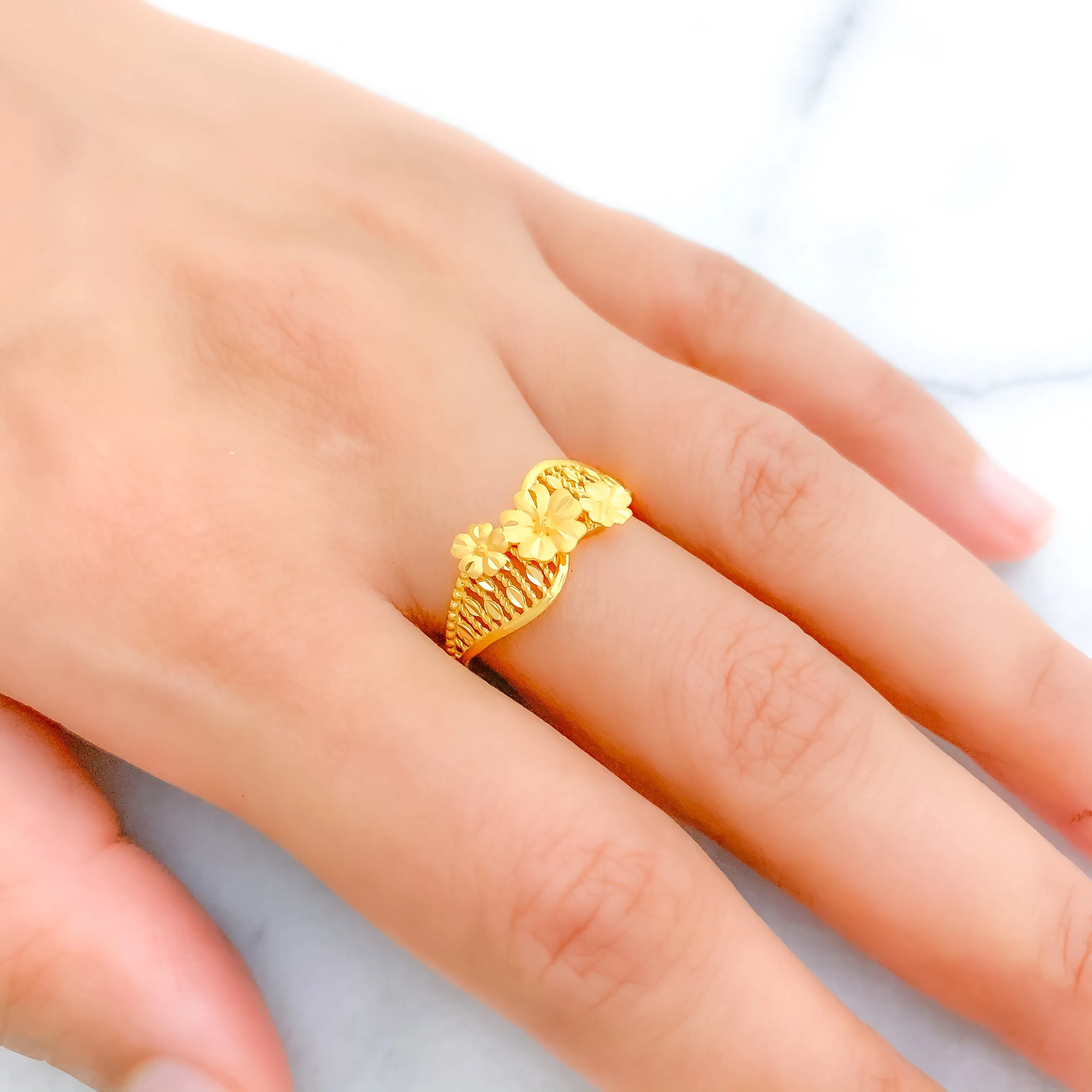 Beautiful Matte Flower Ring