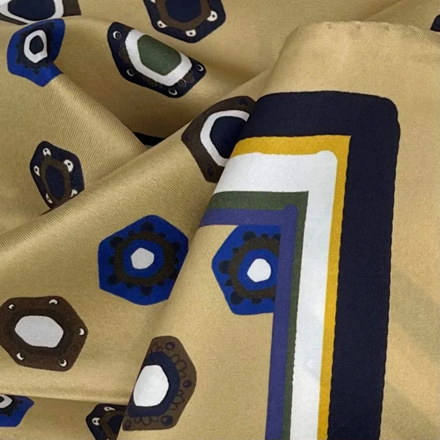 Beige printed diamonds neckerchief
