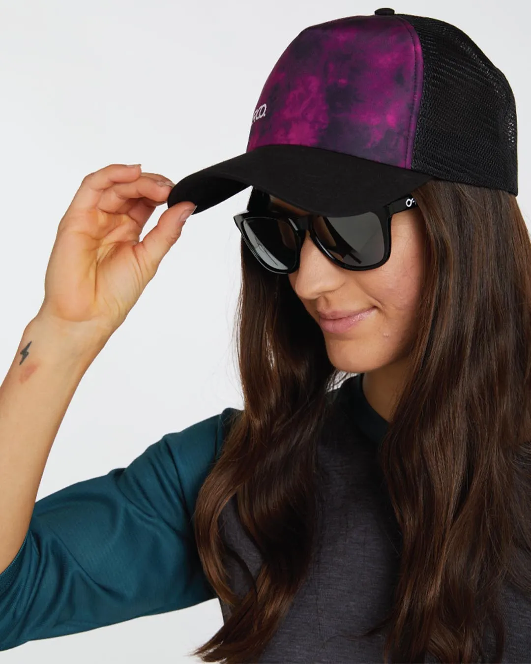 Curved Peak Trucker | Maribor