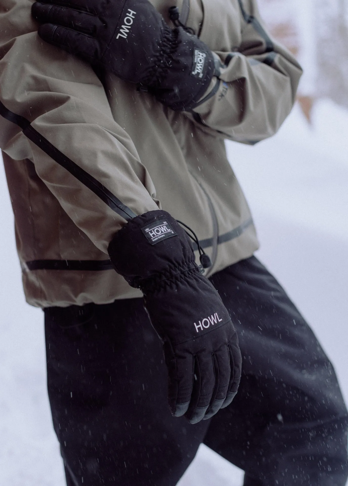 HOWL Team Glove