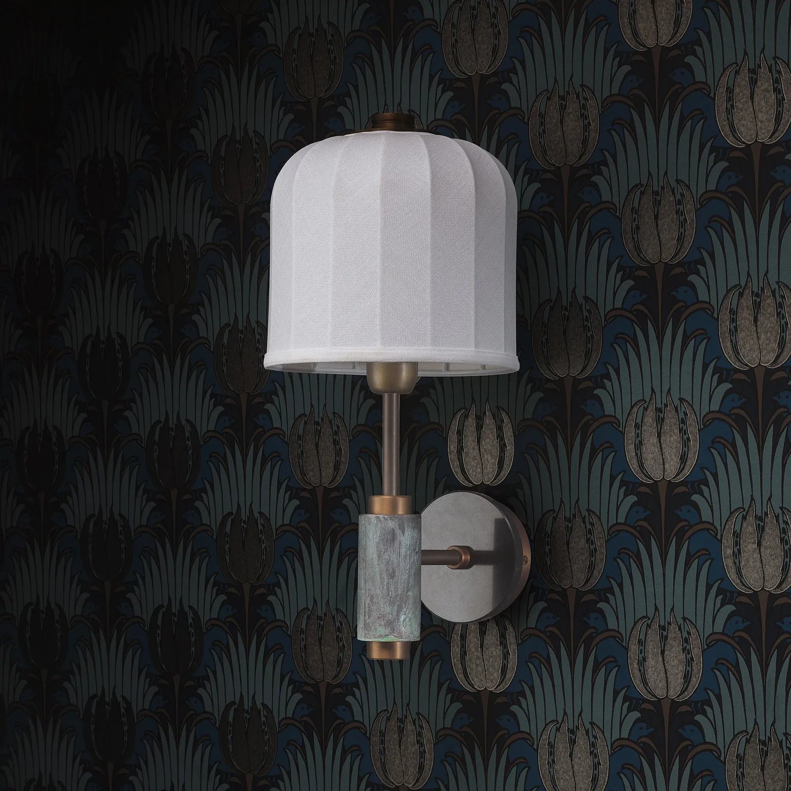 Reynard Wall Light
