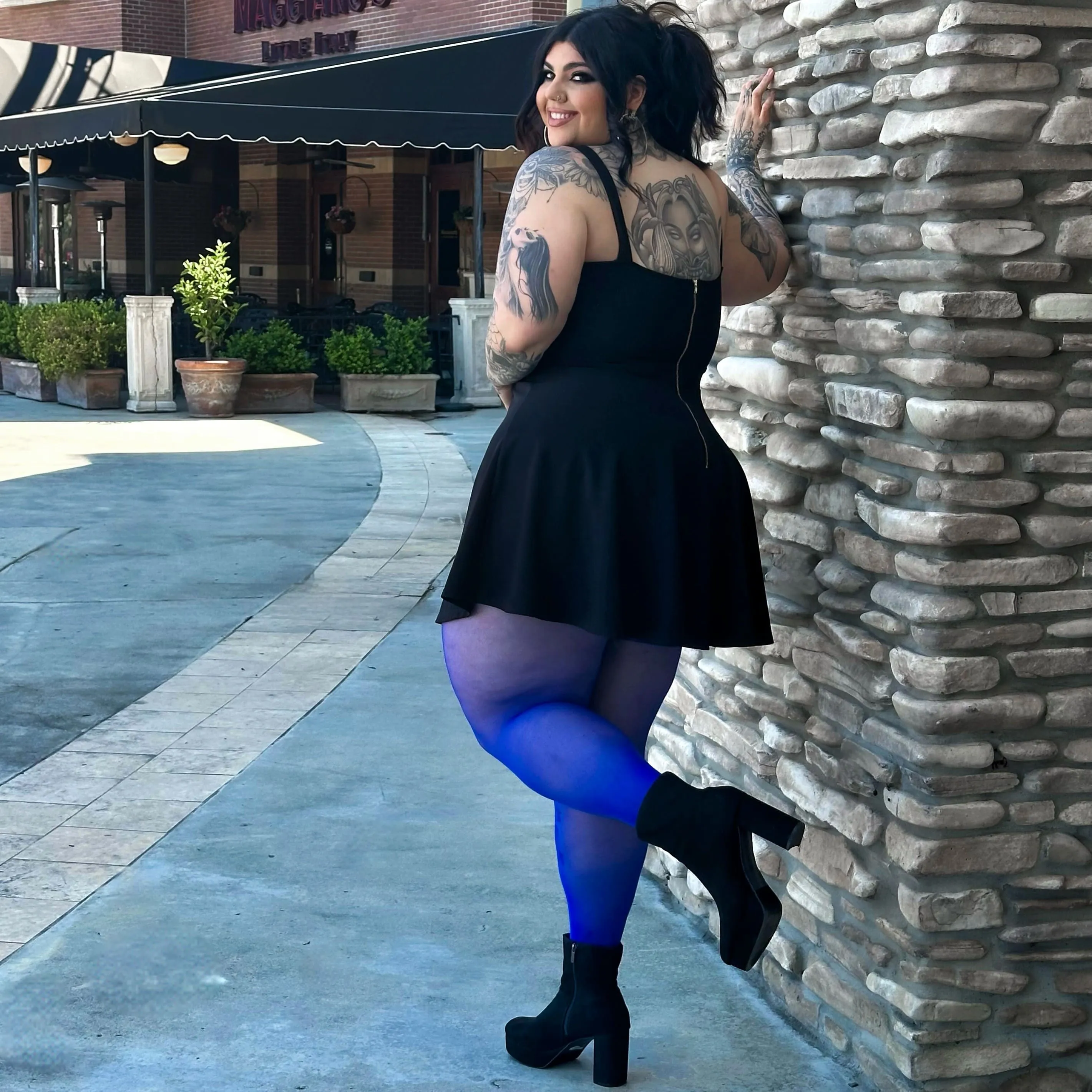 Sheer 30 Den Pantyhose - Arabesque
