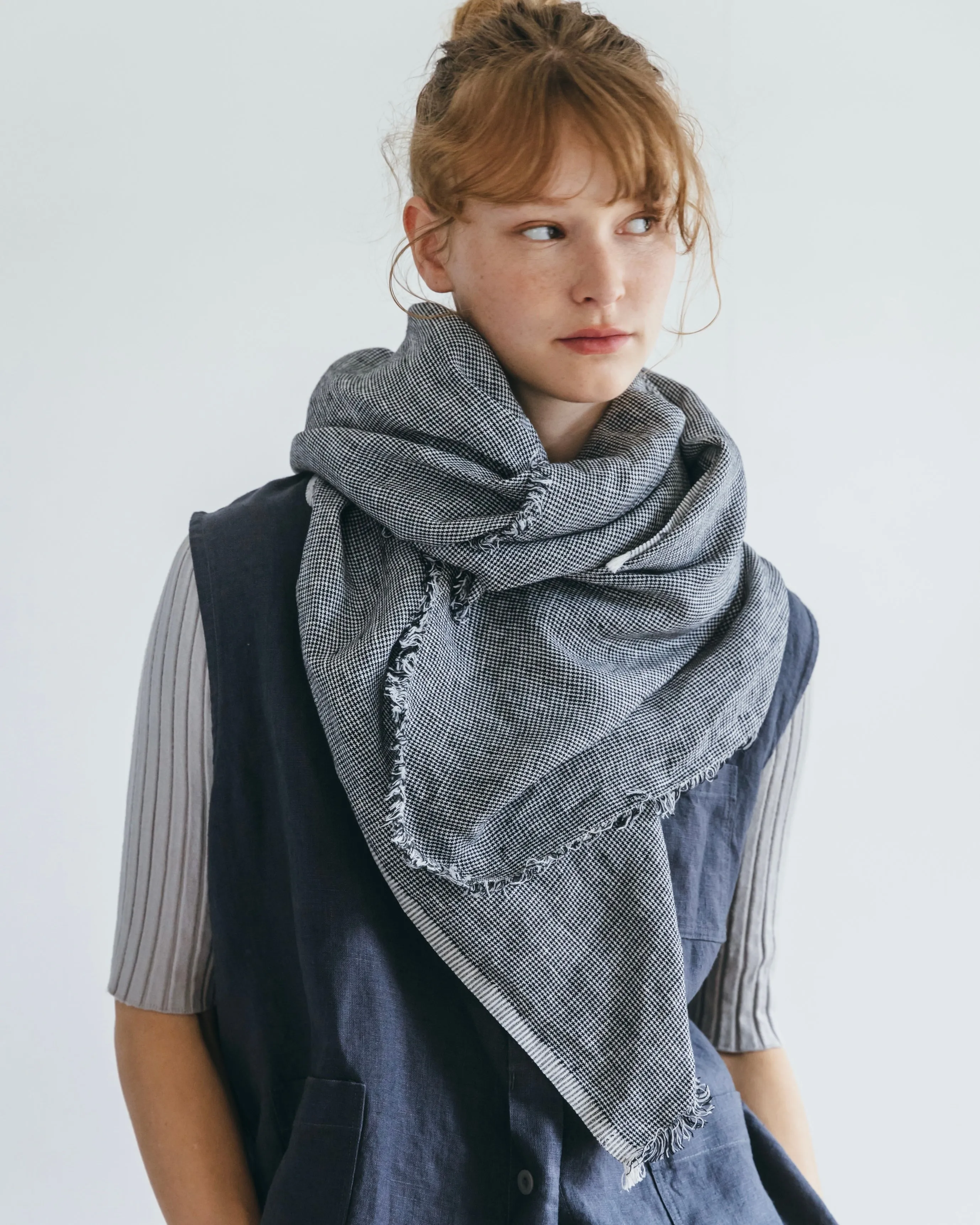 Tuz Scarf: Black Houndstooth