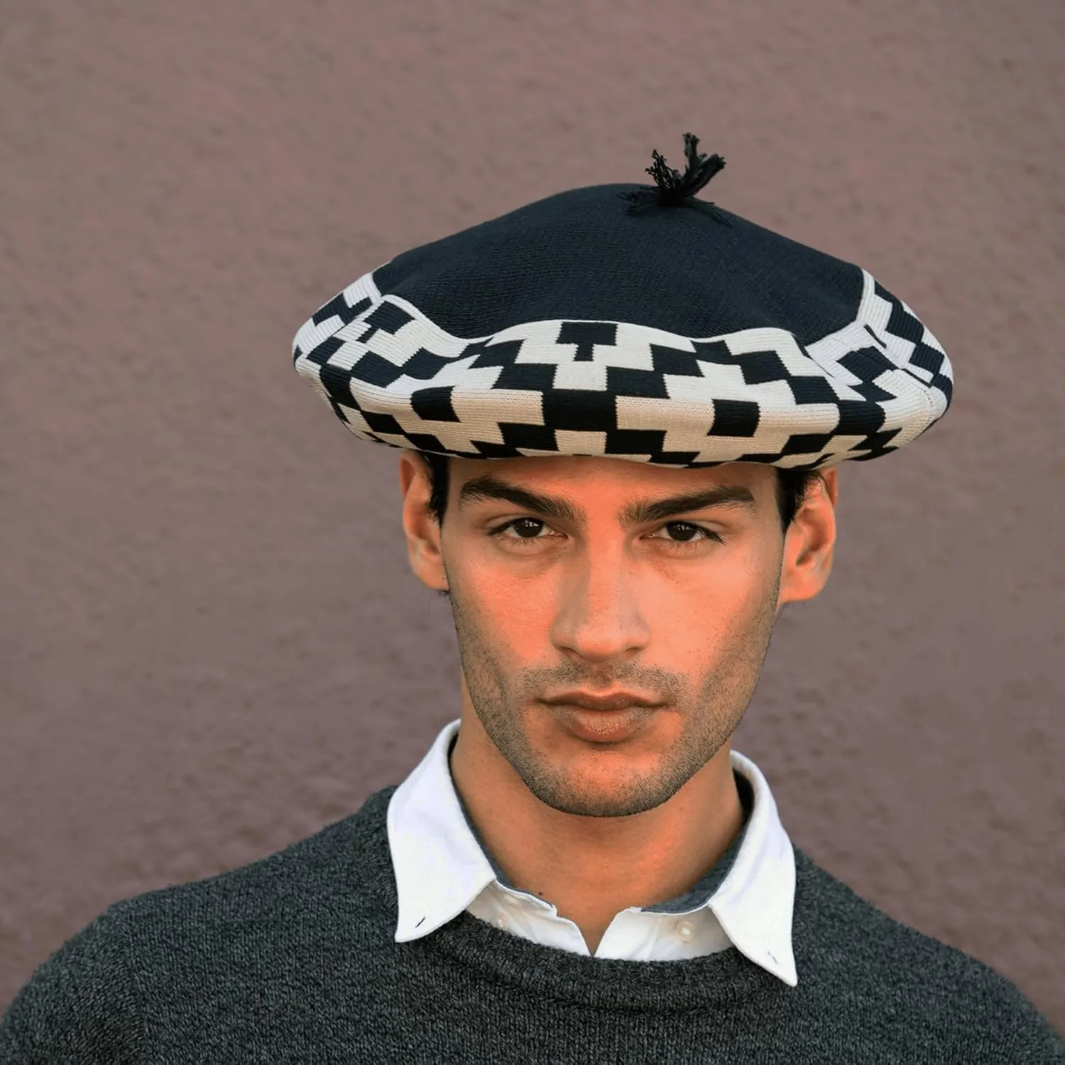 Unisex Beret Gaucho hat Traditional hat from Argentina