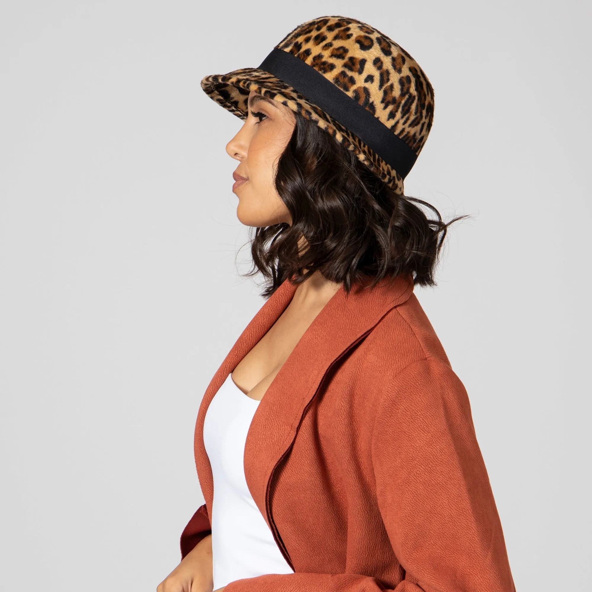 Women's Faux wool felt leopard cloche with grosgrain bow