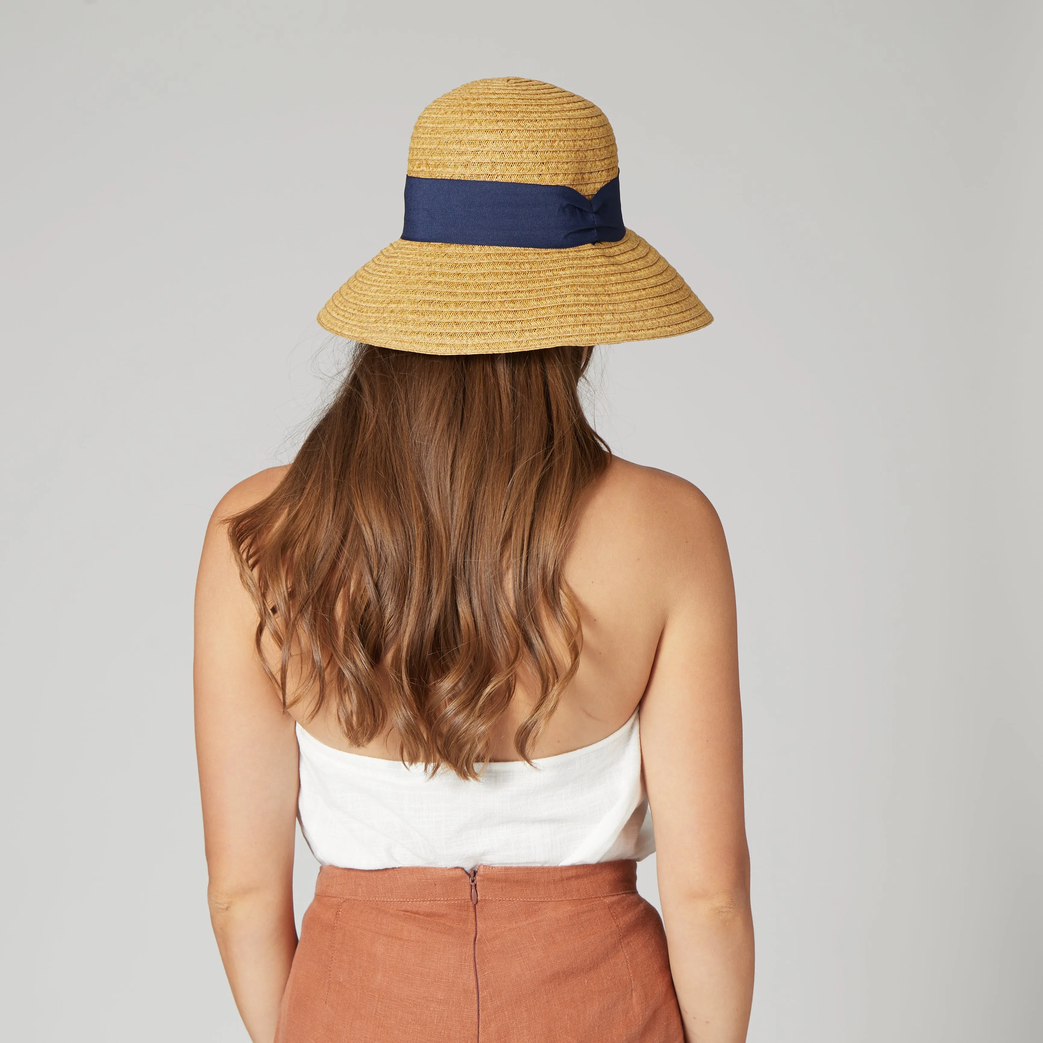 Women's Paperbraid Cloche W/ Grosgrain Band